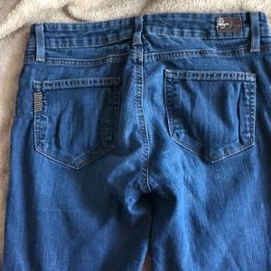 Paige, size 28 skinny jeans, thin bluejeans.